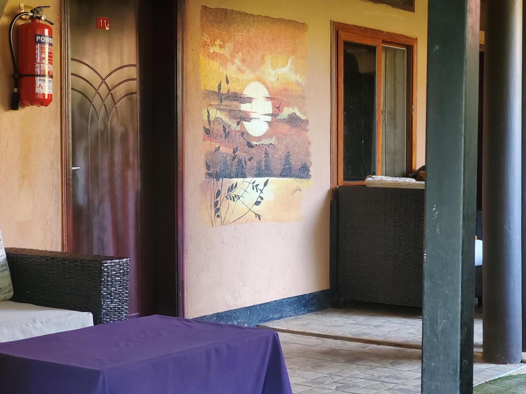 Gorilla African Guest House Entebbe Kültér fotó