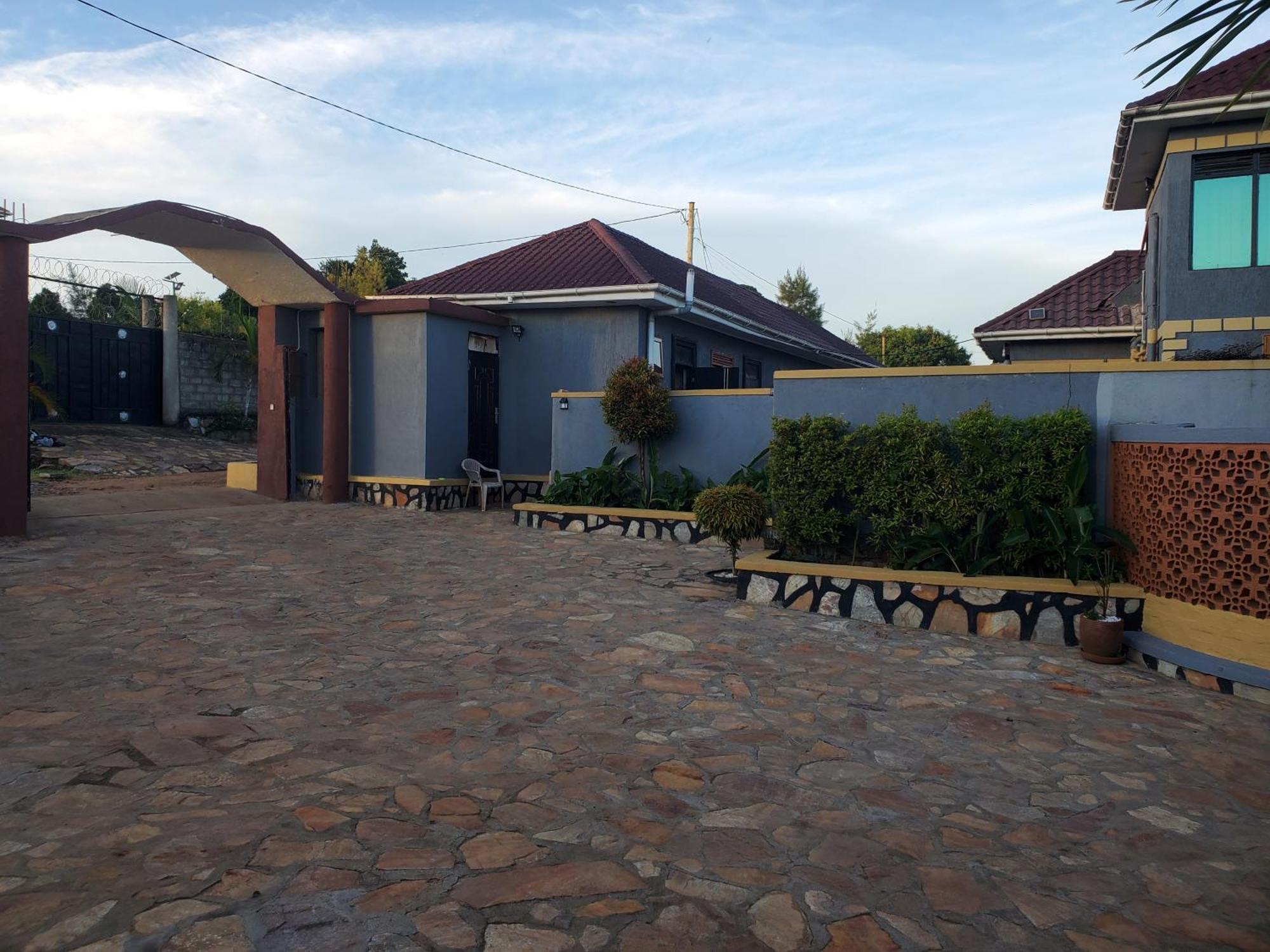 Gorilla African Guest House Entebbe Kültér fotó