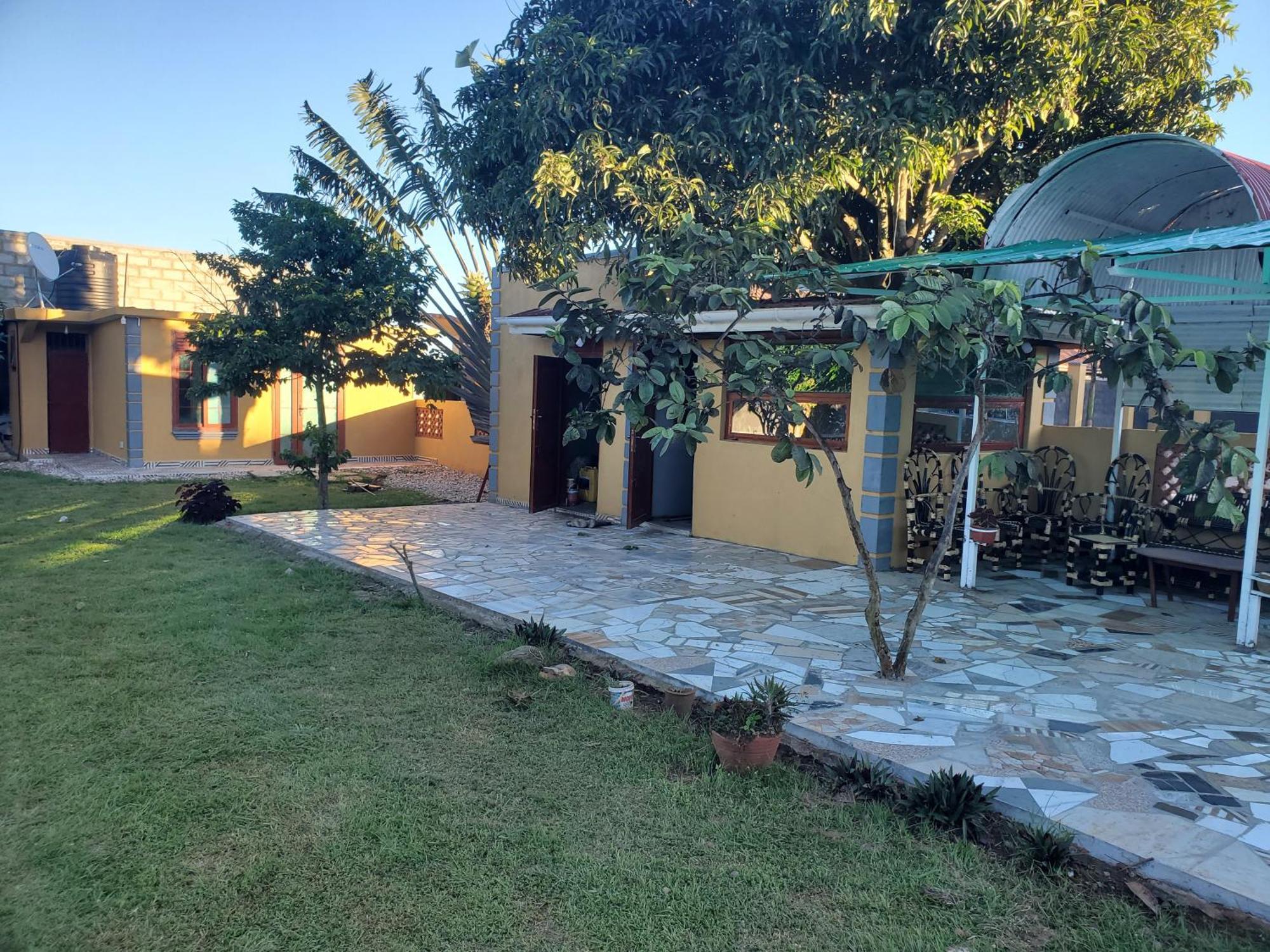 Gorilla African Guest House Entebbe Kültér fotó